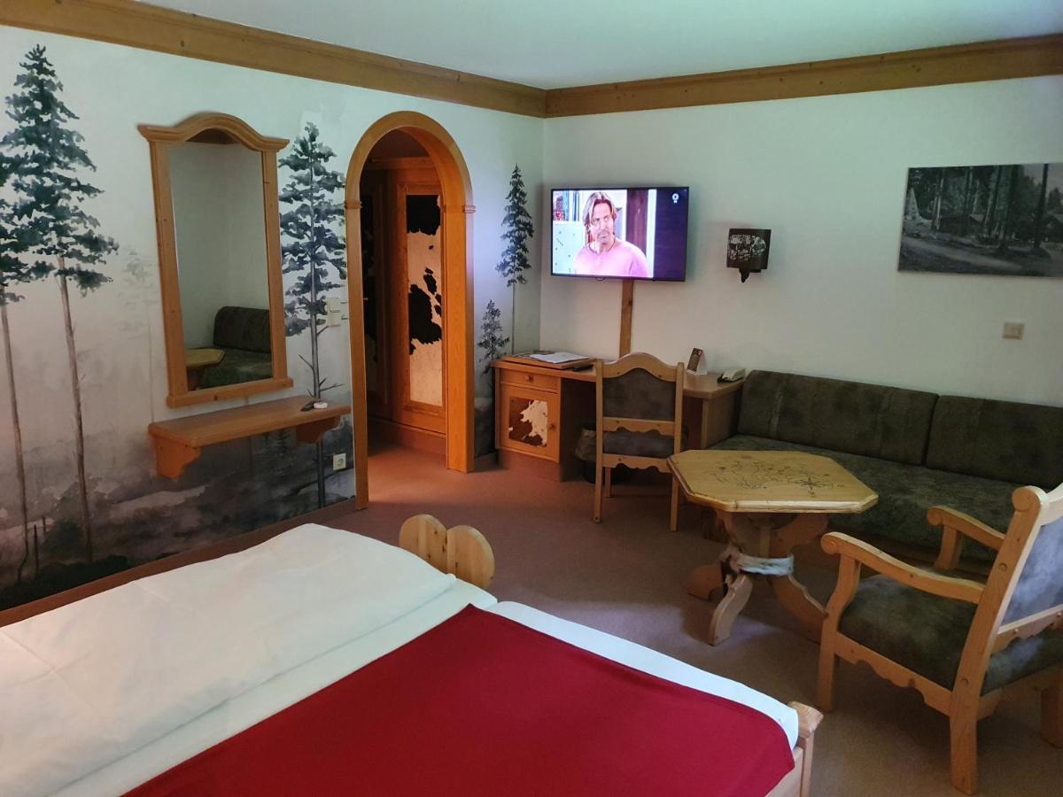 Hotel Und Restaurant Koehlerhuette - Fuerstenbrunn Gruenhain-Beierfeld Екстер'єр фото